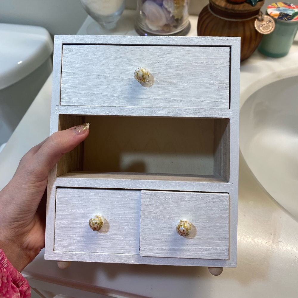 Cute jewelry wood wardrobe. No flaws. New